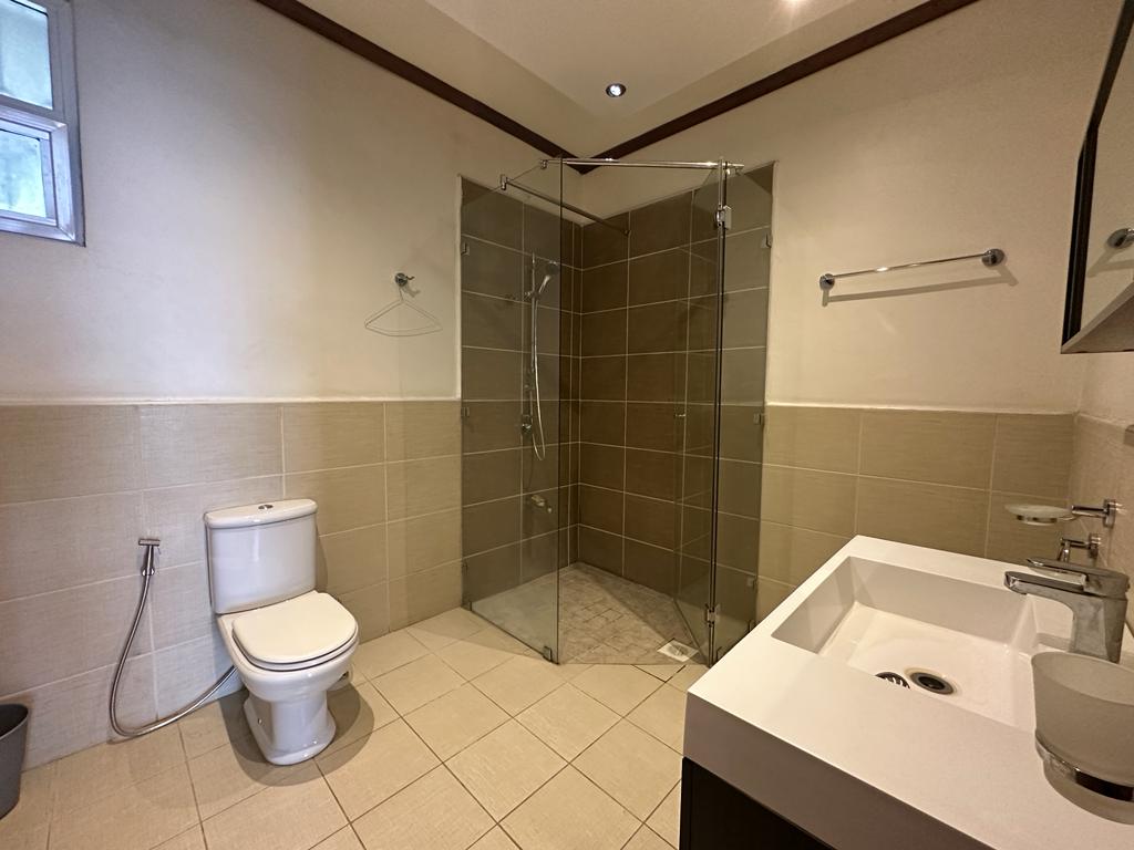 3 Bedroom with bathroom